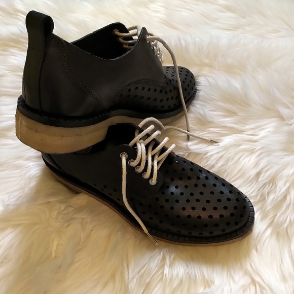 Rag & Bone Milo Crepe Honeycomb Perforated Oxfords - Picture 5 of 8